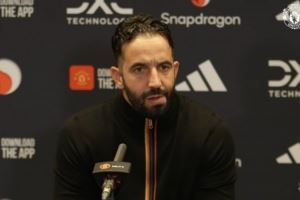 阿莫林：我们丢球/创造机会的方式与体系无关，球队必须找到平衡